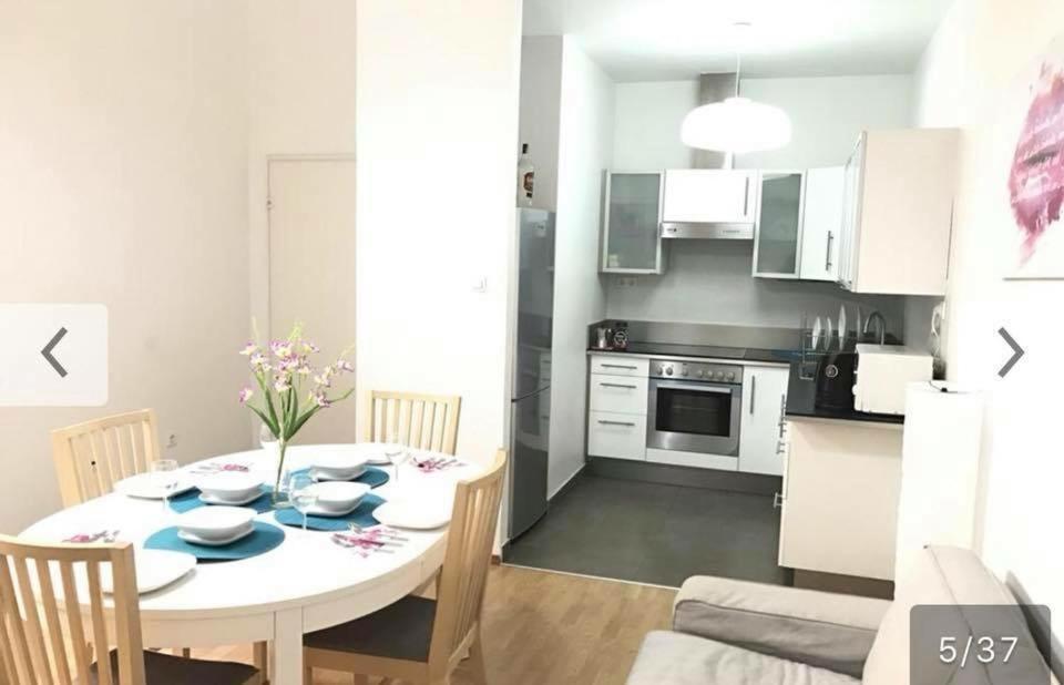 Astoria Metro Apartment Будапеща Екстериор снимка